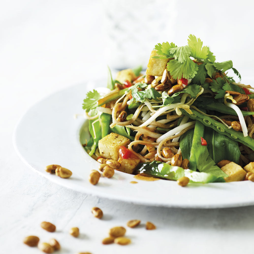 Nudler med sprød tofu og bean snack