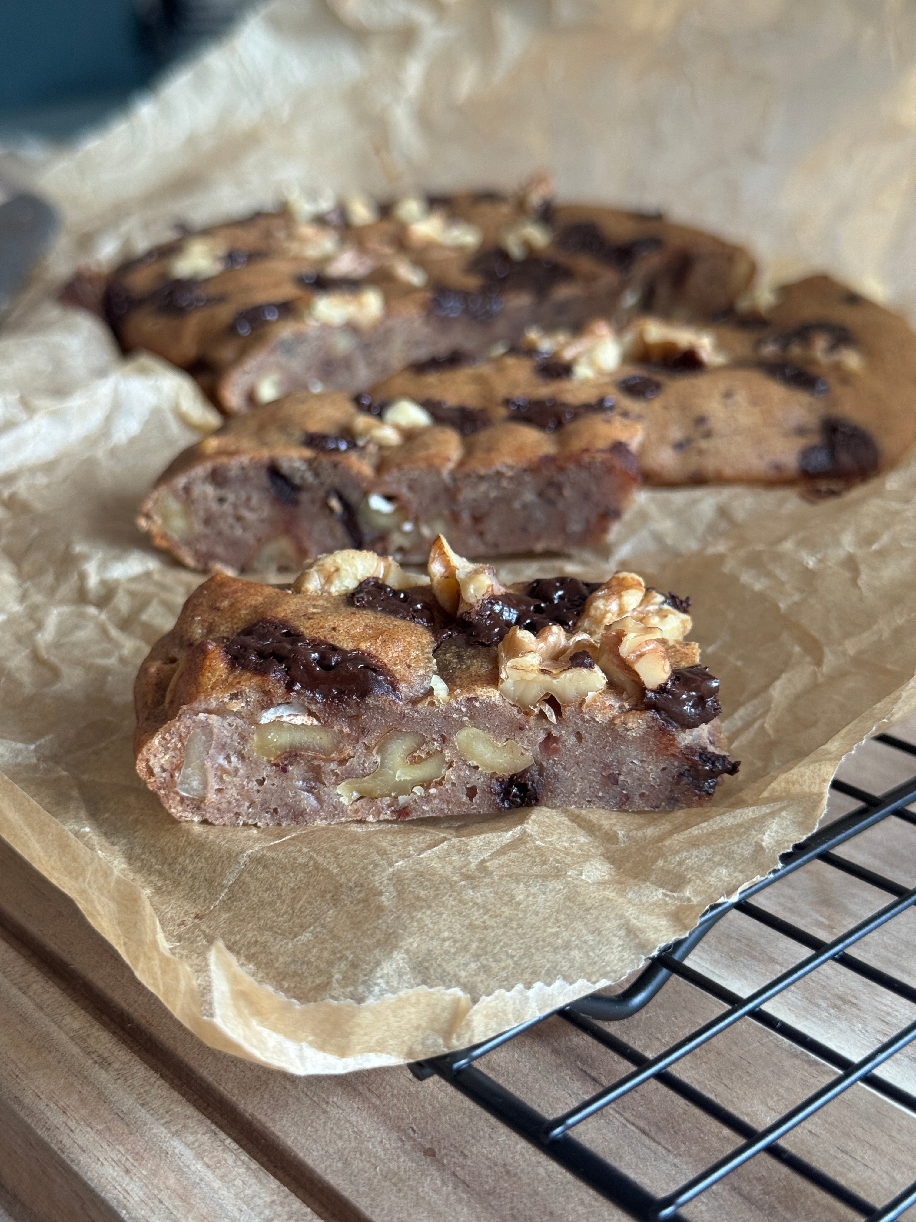 Svampet dadelbrød